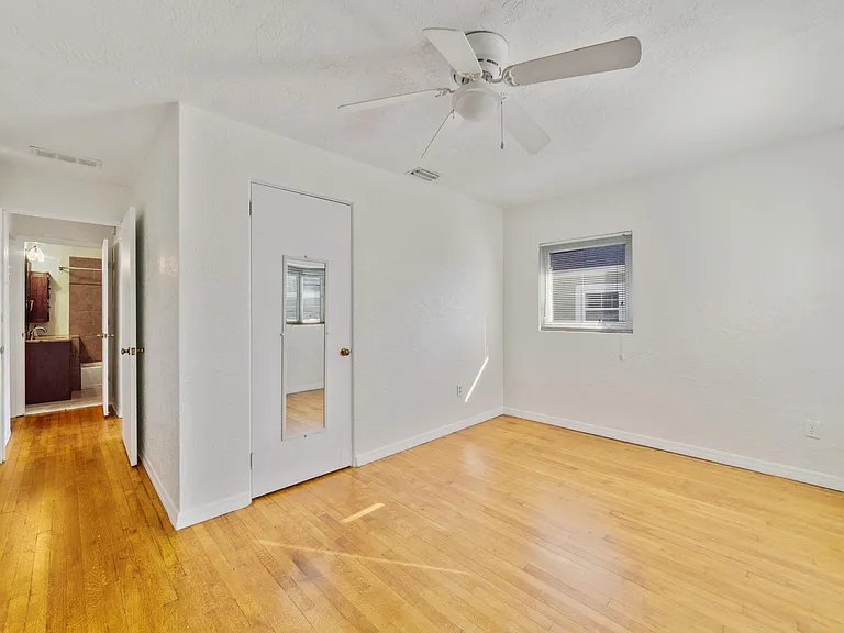 1652 Berkshire Ave — Photo 22