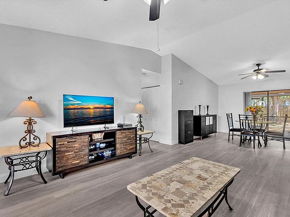 5th image of 7704 Sunflower Drive