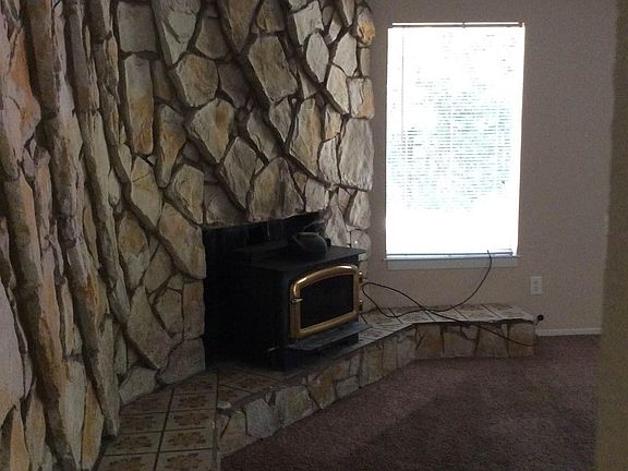 3rd image of 16884 W American River Dr