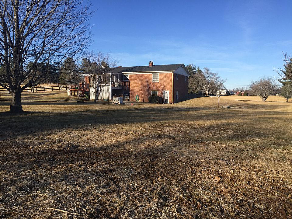 2nd image of 16851 Gaines Rd