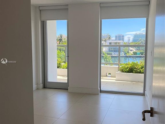 5th image of 9261 E Bay Harbor Dr Unit 302