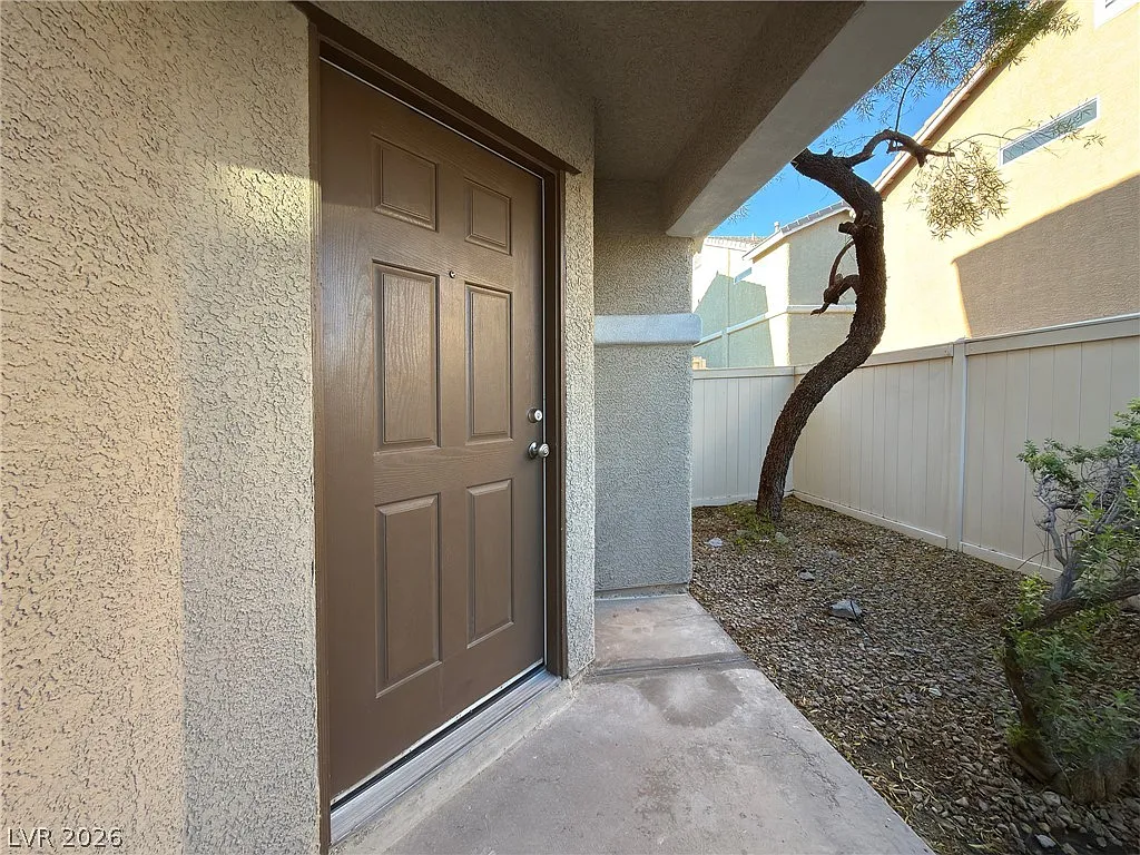3 bed, 2.5 bath, 1354 sqft, $1,995 — Photo 4