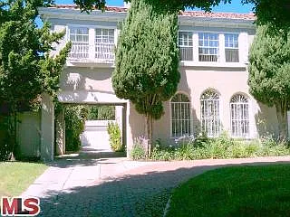 611 N Beachwood Dr Photo 1