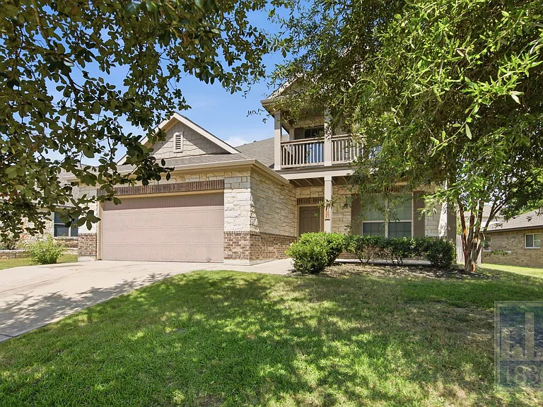 18713 Falcon Pointe Blvd — Photo 4