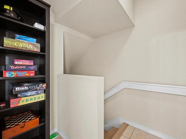 335 E Thatch Palm Cir #104 — Photo 6