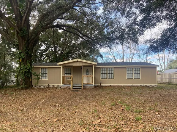 12350 SE 128th Ct, Ocklawaha, FL 32179