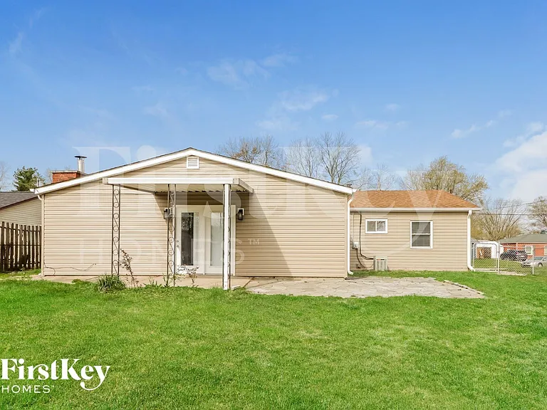 958 Sheffield Dr — Photo 14