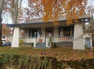 2005 SE Pine St #B, Portland, OR