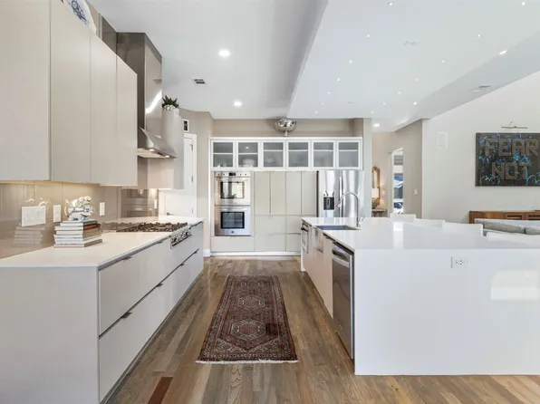 3955 Park Ln, Dallas, TX 75220