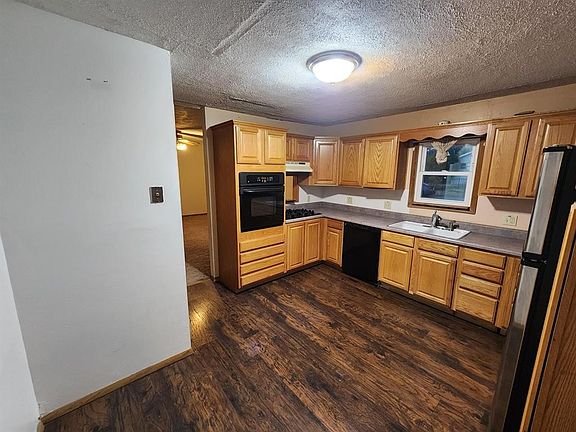 5th image of 131 W Market St