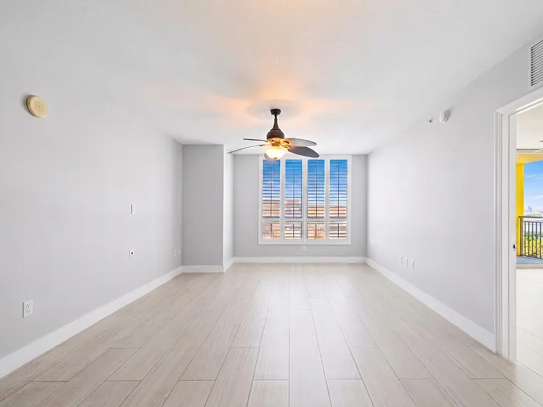 610 W Las Olas Blvd #1016N — Photo 4