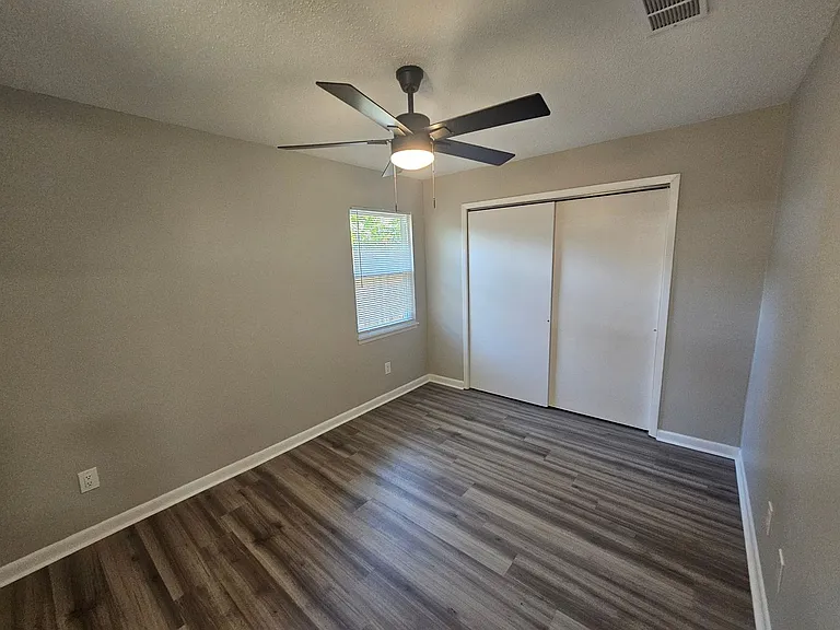 1510 Arthur Ave — Photo 13