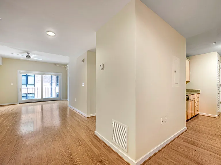 875 N Street Apartments — Photo 5