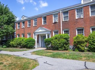 32 Colony Rd APT 2A, West Springfield, MA 01089