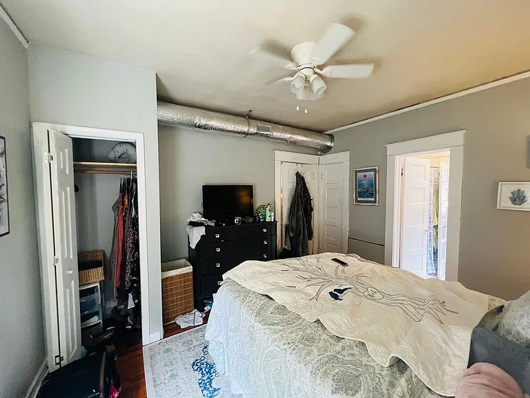 2327 Floyd Avenue — Photo 13