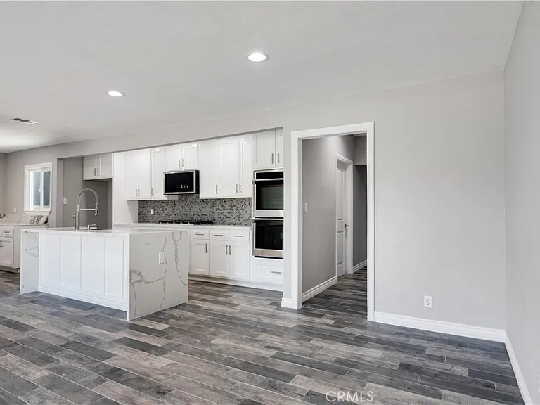 517 N Chalburn Ave — Photo 15