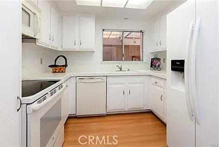2 bed, 1199 sqft, $2,900 — Photo 4