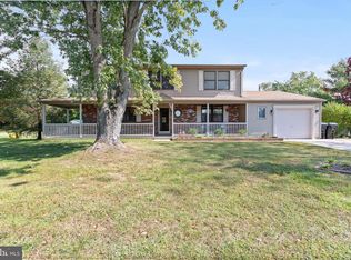 8 Chatham Ct, Berlin, NJ 08009