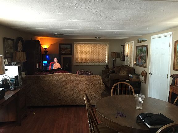 3rd image of 428 Broadway Ave
