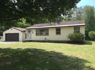 72 Graves Rd, Greenfield, MA 01301