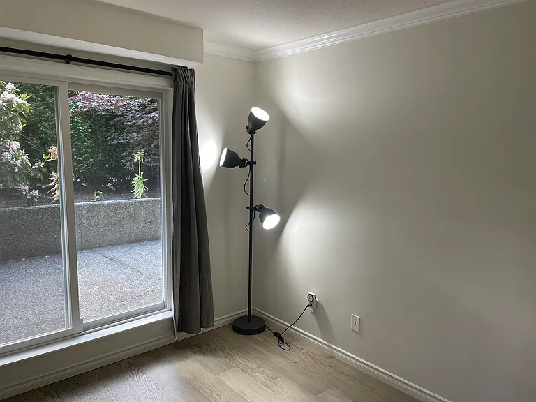 1550 Marine Dr #103 — Photo 7