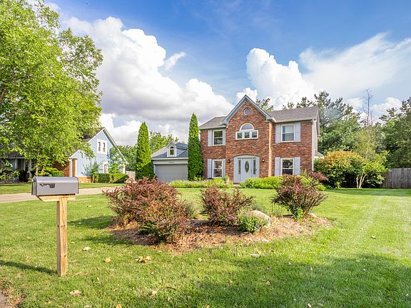 2nd image of 11919 Fairway Circle South Dr
