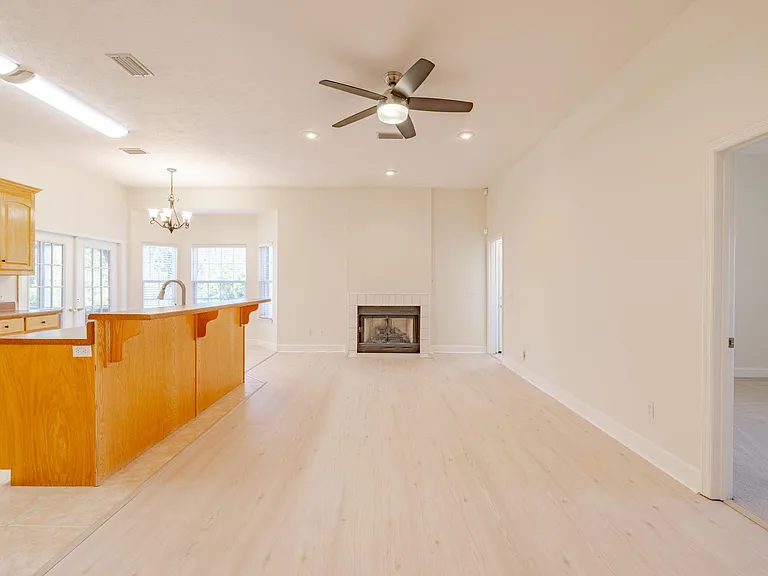 401 Wood Trl — Photo 17