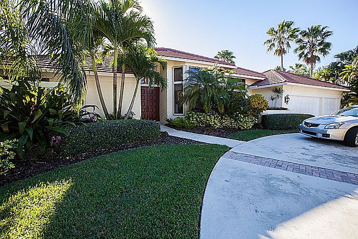1st image of 505 Coconut Cir