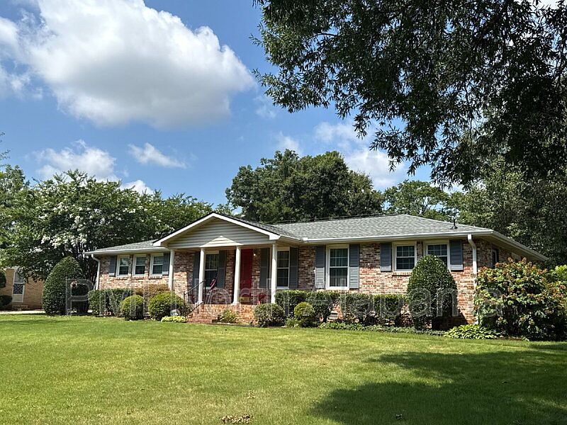 1st image of 413 Harolds Dr NW