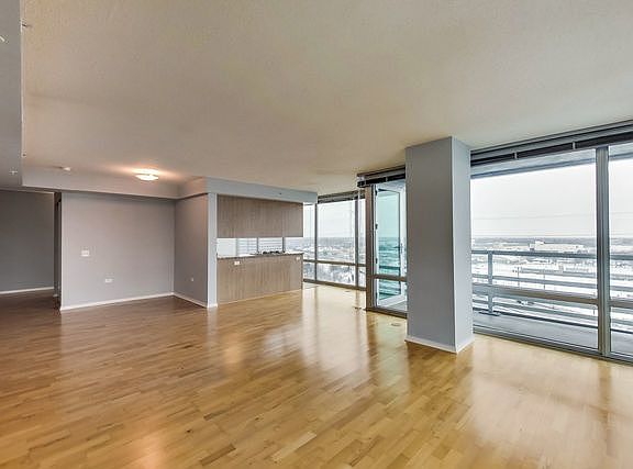 3rd image of 9715 Woods Dr Unit 1301