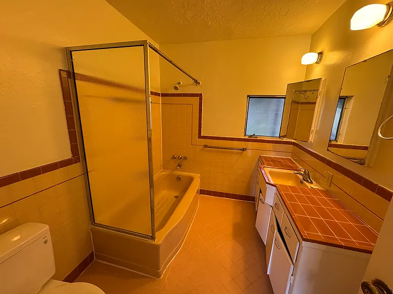 89 Vernon St #1 — Photo 3