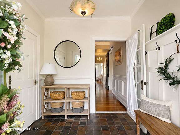 4th image of 43 Outerbridge Ave