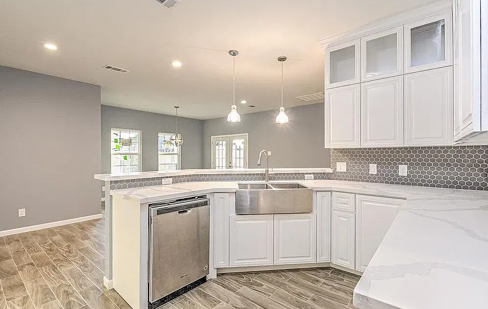3 bed, 2.5 bath, 1887 sqft, $2,300 — Photo 4
