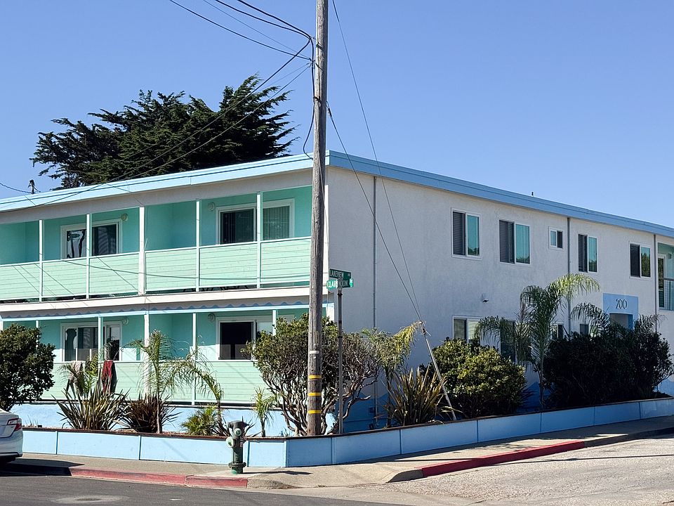 Building Photo 3