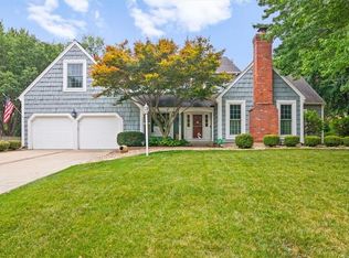 12036 Ballentine St, Overland Park, KS 66213