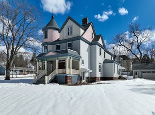 2240 Roslyn Ave, Duluth, MN 55803