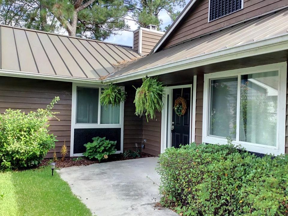 2nd image of 105 Red Bird Ln