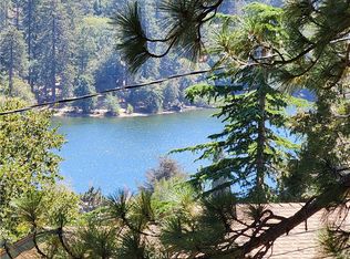 190 E Zermatt Dr, Crestline, CA 92325