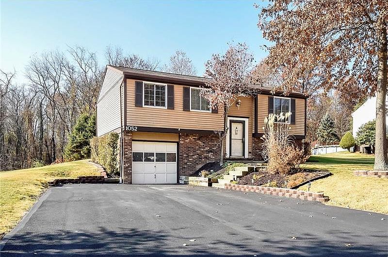 1st image of 1052 Barnsley Dr