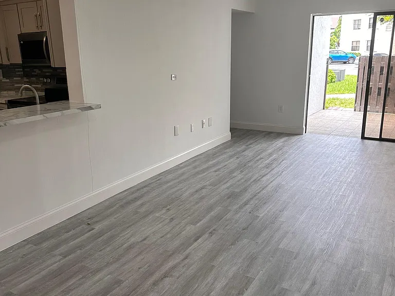 9419 Fontainebleau Blvd #107 — Photo 39