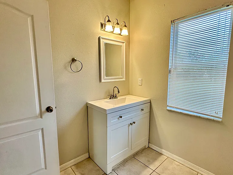 125 Whippoorwill Dr — Photo 13