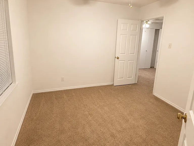 2068 Arbor Creek Dr #A — Photo 10