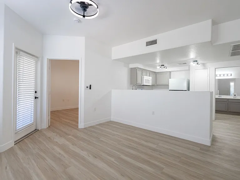 10245 S Maryland Pkwy #1212 — Photo 12