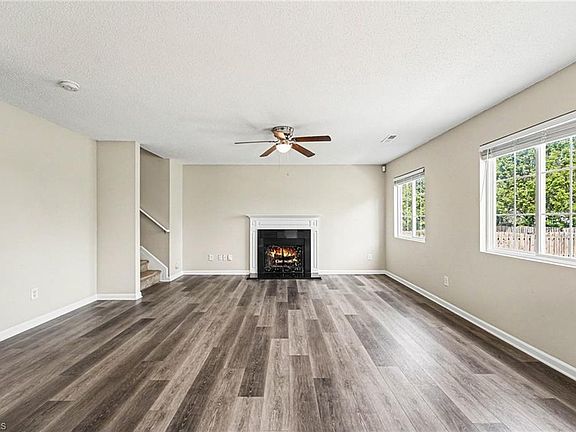 4th image of 705 Topsail Dr