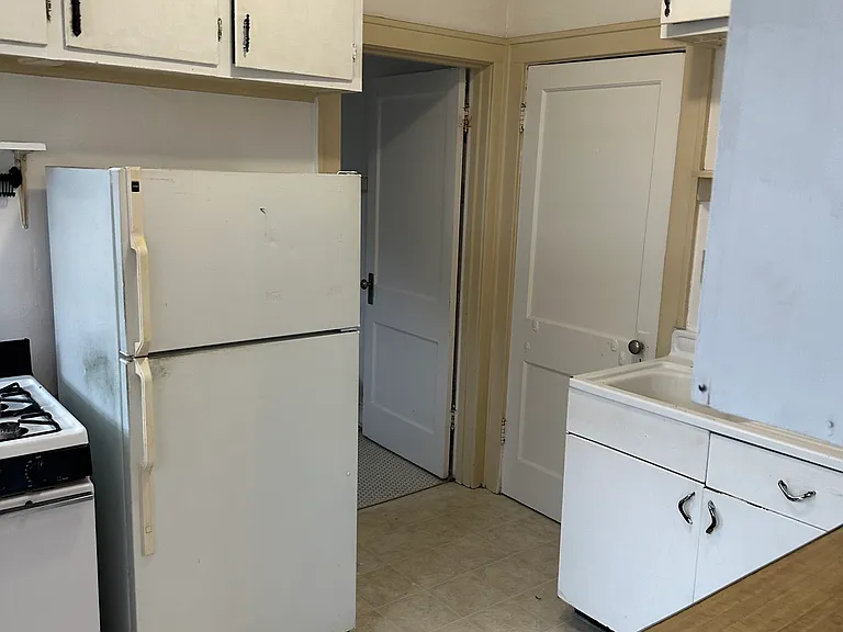 509 State St #1 — Photo 8