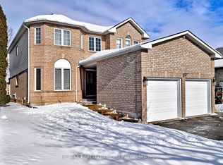1128 Corrie St, Innisfil, ON L9S 1W9