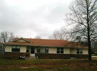 3714 S Farm Road 135, Springfield, MO 65807