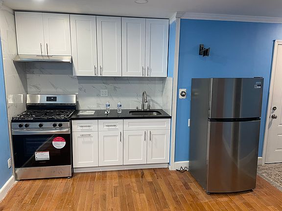 Brand New Kitchen with Appliances