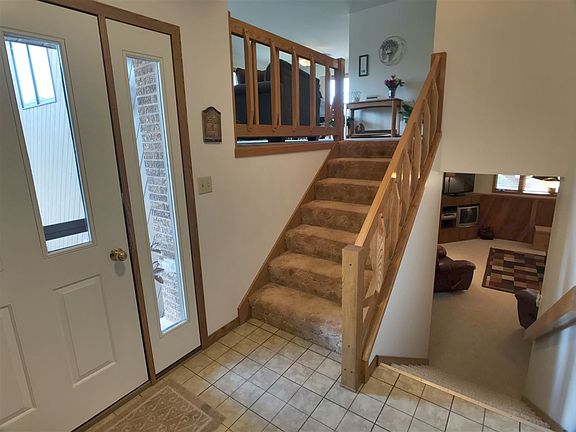 4th image of 2502 Strawberry Ln