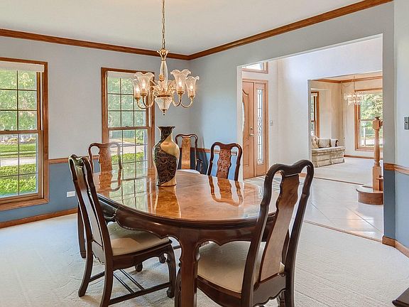 5th image of 1571 Crowfoot Cir N